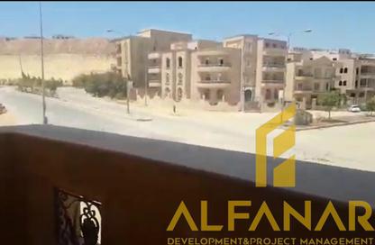 فيلا - 8 غرف نوم - 7 حمامات للبيع في الحي الرابع - مدينة العبور - القليوبية