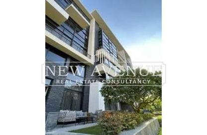 Apartment - 2 Bedrooms - 2 Bathrooms for sale in W Signature By Waterway - South Investors Area - New Cairo City - Cairo
