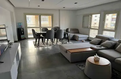 Apartment - 3 Bedrooms - 2 Bathrooms for sale in Baron School Street - Al Hadaba Al Wosta - Mokattam - Cairo