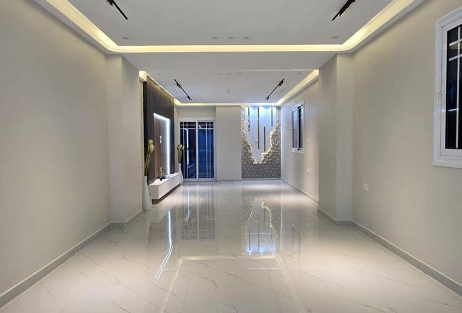 8630009 - Property Image 2