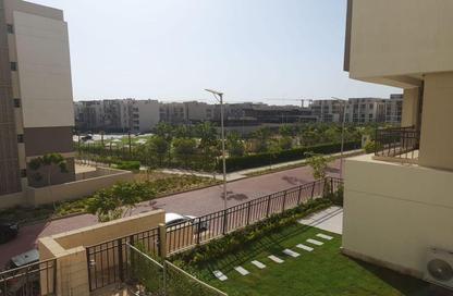 شقة - 2 غرف نوم - 2 حمامات للبيع في ساحة الفيلا - فيفث سكوير - التجمع الخامس - مدينة القاهرة الجديدة - القاهرة