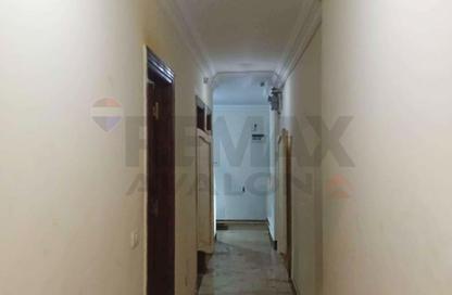 Office Space - Studio - 1 Bathroom for sale in Al Zaher St. - Moharam Bek - Hay Wasat - Alexandria