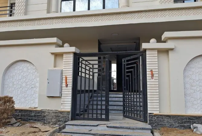 114089229 - Property Image 3