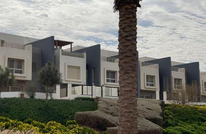 Villa - 4 Bedrooms - 4 Bathrooms for sale in Garden Residence - Hyde Park - New Cairo City - Cairo