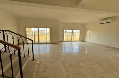 منزل مزدوج - 3 غرف نوم - 4 حمامات للايجار في فورتين جولف ريزيدنس - اب تاون كايرو - المقطم - القاهرة