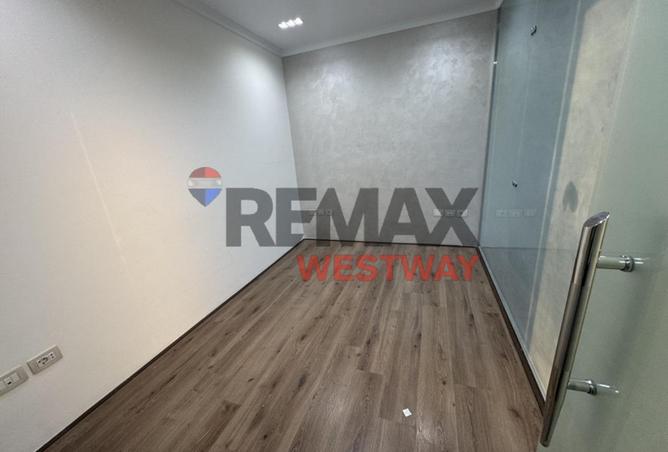 67728037 - Property Image 3