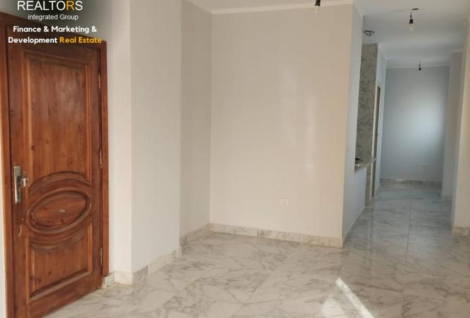 8591599 - Property Image 2