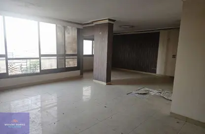 Apartment - 3 Bedrooms - 2 Bathrooms for sale in 6th Sector - Zahraa El Maadi - Hay El Maadi - Cairo