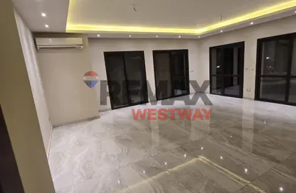 شقة - 2 غرف نوم - 3 حمامات للايجار في ذا كورت ياردز - كمبوندات الشيخ زايد - الشيخ زايد - الجيزة شقة - 2 غرف نوم - 3 حمامات للايجار في ذا كورت ياردز - كمبوندات الشيخ زايد - الشيخ زايد - الجيزة