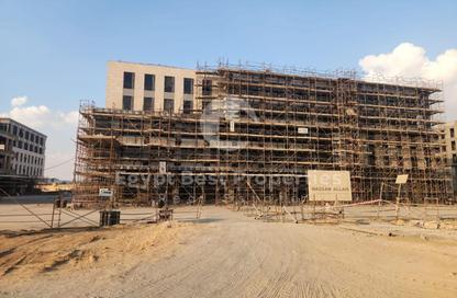 Office Space - Studio - 4 Bathrooms for sale in Swan Lake Residence - 5th Settlement Compounds - The 5th Settlement - New Cairo City - Cairo