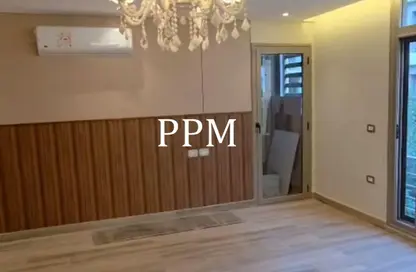 Apartment - 3 Bedrooms - 3 Bathrooms for rent in Tag Sultan - Ring Road - Cairo