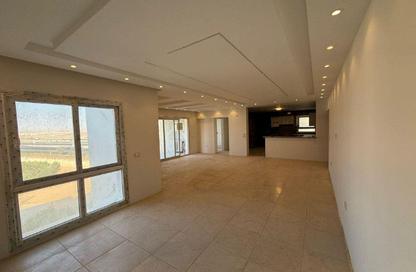 Apartment - 4 Bedrooms - 3 Bathrooms for sale in Hyde Park - New Cairo City - Cairo