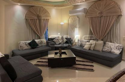 Apartment - 3 Bedrooms - 3 Bathrooms for rent in Doctor Yassin Abdel Ghaffar St. - Area C - Ganoob El Acadimia - New Cairo City - Cairo