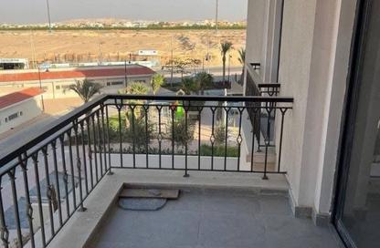 Apartment - 3 Bedrooms - 3 Bathrooms for rent in Village West - Sheikh Zayed Compounds - Sheikh Zayed City - Giza