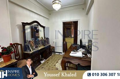 Apartment - 2 Bedrooms - 1 Bathroom for sale in Camp Chezar - Hay Wasat - Alexandria