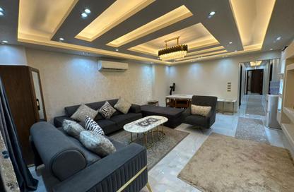 Apartment - 2 Bedrooms - 1 Bathroom for rent in Tiba St. - Mohandessin - Giza