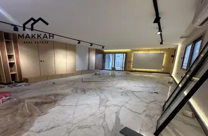 مساحات مكتبية - 3 غرف نوم - 1 حمام للايجار في شارع صلاح سالم - روكسي - مصر الجديدة - القاهرة