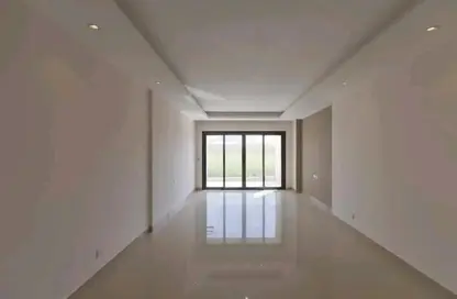 شقة - 3 غرف نوم - 3 حمامات للبيع في فيلدج ويست - كمبوندات الشيخ زايد - الشيخ زايد - الجيزة