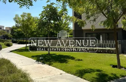 فيلا - 4 غرف نوم - 4 حمامات للبيع في كمبوند البروج - كمبوندات الشروق - مدينة الشروق - القاهرة