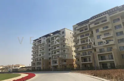 Apartment - 3 Bedrooms - 3 Bathrooms for sale in Fountain Side - Uptown Cairo - Mokattam - Cairo