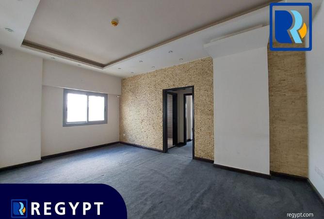 100089793 - Property Image 2