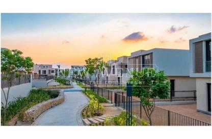 Townhouse - 3 Bedrooms - 4 Bathrooms for sale in Sodic East - 6th District - New Heliopolis - Cairo