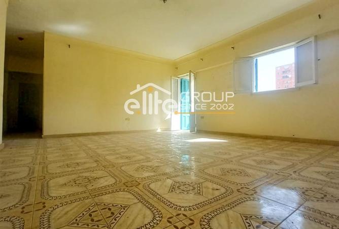 8677071 - صورة العقار 2