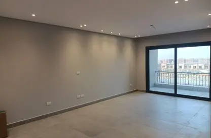 Apartment - 3 Bedrooms - 3 Bathrooms for rent in Village West - Sheikh Zayed Compounds - Sheikh Zayed City - Giza