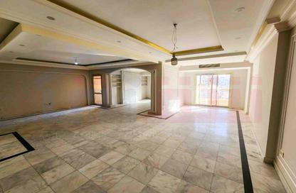 Apartment - 4 Bedrooms - 3 Bathrooms for sale in Smouha - Hay Sharq - Alexandria