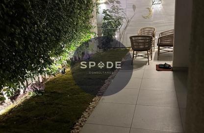 Apartment - 2 Bedrooms - 2 Bathrooms for sale in Lake View Residence - 5th Settlement Compounds - The 5th Settlement - New Cairo City - Cairo