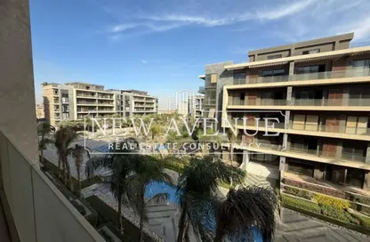 Apartment - 3 Bedrooms - 2 Bathrooms for sale in El Patio Oro - 5th Settlement Compounds - The 5th Settlement - New Cairo City - Cairo