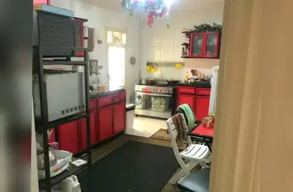 شقة - 3 غرف نوم - 3 حمامات للايجار في شارع احمد شوقي - رشدي - حي شرق - الاسكندرية