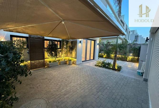 102075002 - Property Image 3