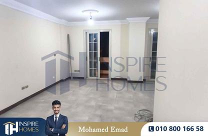 Apartment - 2 Bedrooms - 2 Bathrooms for rent in Shaarawy St. - Laurent - Hay Sharq - Alexandria