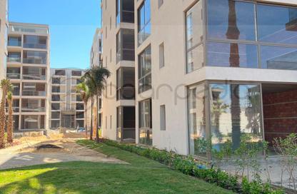 Apartment - 2 Bedrooms - 2 Bathrooms for sale in Lake View Residence - 5th Settlement Compounds - The 5th Settlement - New Cairo City - Cairo