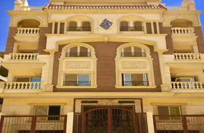 Apartment - 3 Bedrooms - 3 Bathrooms for sale in 2 and 2 - Al Andalus District - New Cairo City - Cairo