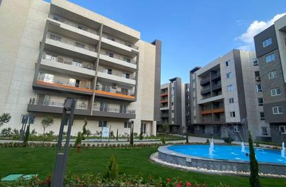 Apartment - 3 Bedrooms - 2 Bathrooms for sale in Hadayek October - 6 October City - Giza