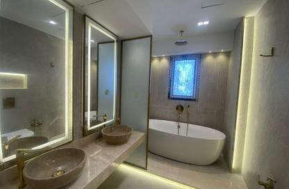 Apartment - 3 Bedrooms - 3 Bathrooms for sale in Eastown - 5th Settlement Compounds - The 5th Settlement - New Cairo City - Cairo
