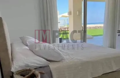 Chalet - 3 Bedrooms - 3 Bathrooms for sale in Naia bay - Ras Al Hekma - North Coast