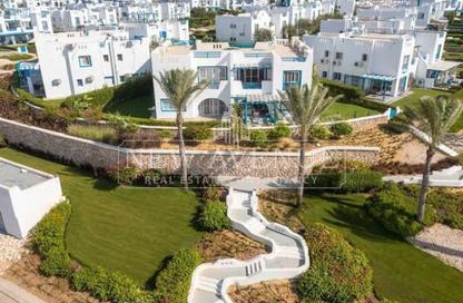 Chalet - 2 Bedrooms - 2 Bathrooms for sale in Mountain View - Ras Al Hekma - North Coast