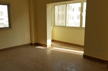 Apartment - 3 Bedrooms - 2 Bathrooms for rent in Al Sadat Axis - The 1st Settlement - New Cairo City - Cairo
