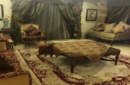 Villa - 4 Bedrooms - 4 Bathrooms for sale in Royal City - Sheikh Zayed Compounds - Sheikh Zayed City - Giza