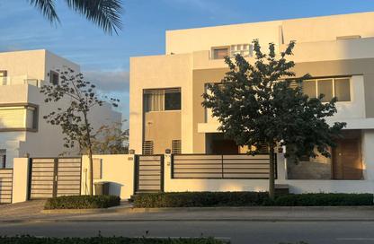 Townhouse - 4 - 4 for sale in Hyde Park - New Cairo City - Cairo