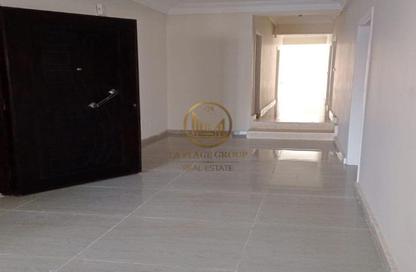 Apartment - 5 Bedrooms - 2 Bathrooms for sale in Bank Center Street - South Teseen St. - The 5th Settlement - New Cairo City - Cairo
