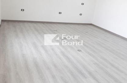 Office Space - Studio - 2 Bathrooms for rent in Cairo Business Park - 5th Settlement Compounds - The 5th Settlement - New Cairo City - Cairo