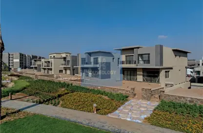 Villa - 4 Bedrooms - 4 Bathrooms for sale in Swan Lake Residence - 5th Settlement Compounds - The 5th Settlement - New Cairo City - Cairo