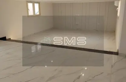 شقة - 3 غرف نوم - 3 حمامات للايجار في غرب الجولف - كمبوندات القطامية - القطامية - مدينة القاهرة الجديدة - القاهرة