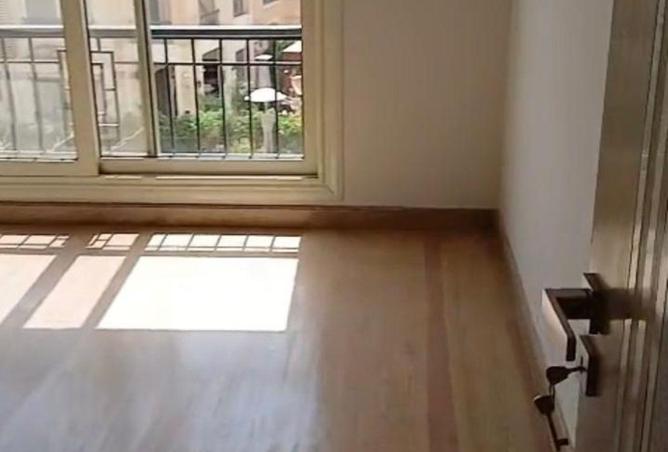 68782342 - Property Image 3