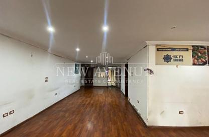 Retail - Studio - 2 Bathrooms for rent in Degla Square - Degla - Hay El Maadi - Cairo