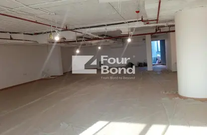 مساحات مكتبية - استوديو - 2 حمامات للايجار في شارع مجمع البنوك - شارع التسعين الجنوبي - التجمع الخامس - مدينة القاهرة الجديدة - القاهرة
